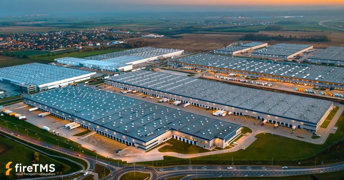 Kompleks logistyczny mieszczący centrum dystrybucji